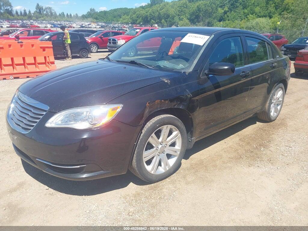 1C3BC1FB4BN612856 2011 CHRYSLER 200 photo no. 2