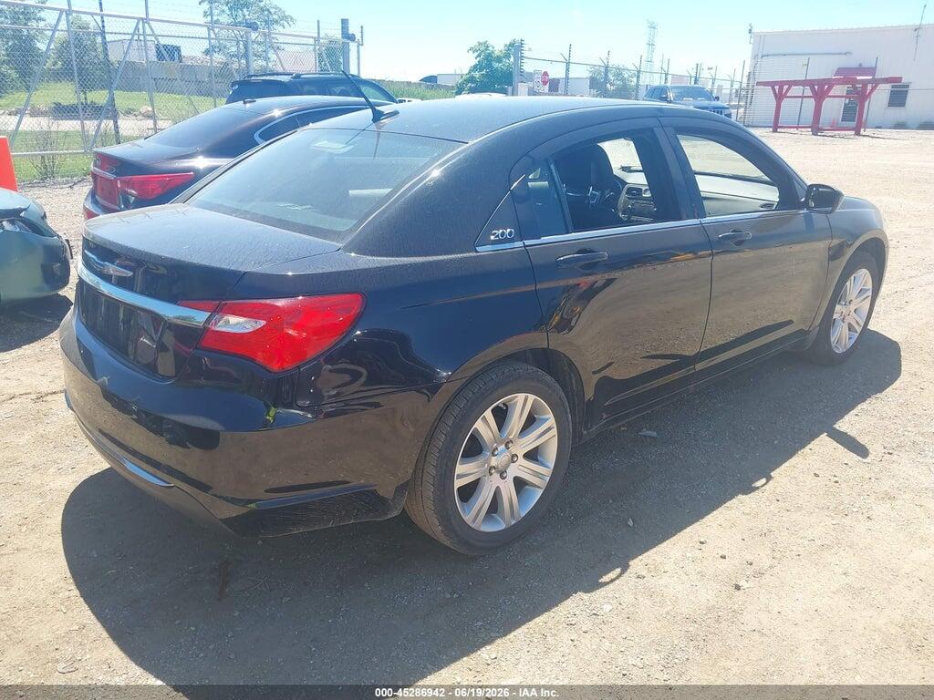1C3BC1FB4BN612856 2011 CHRYSLER 200 photo no. 4