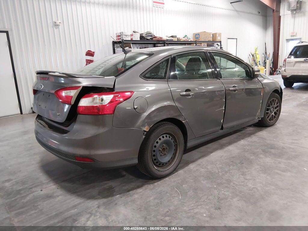 1FAHP3F2XCL362287 2012 FORD FOCUS photo no. 4