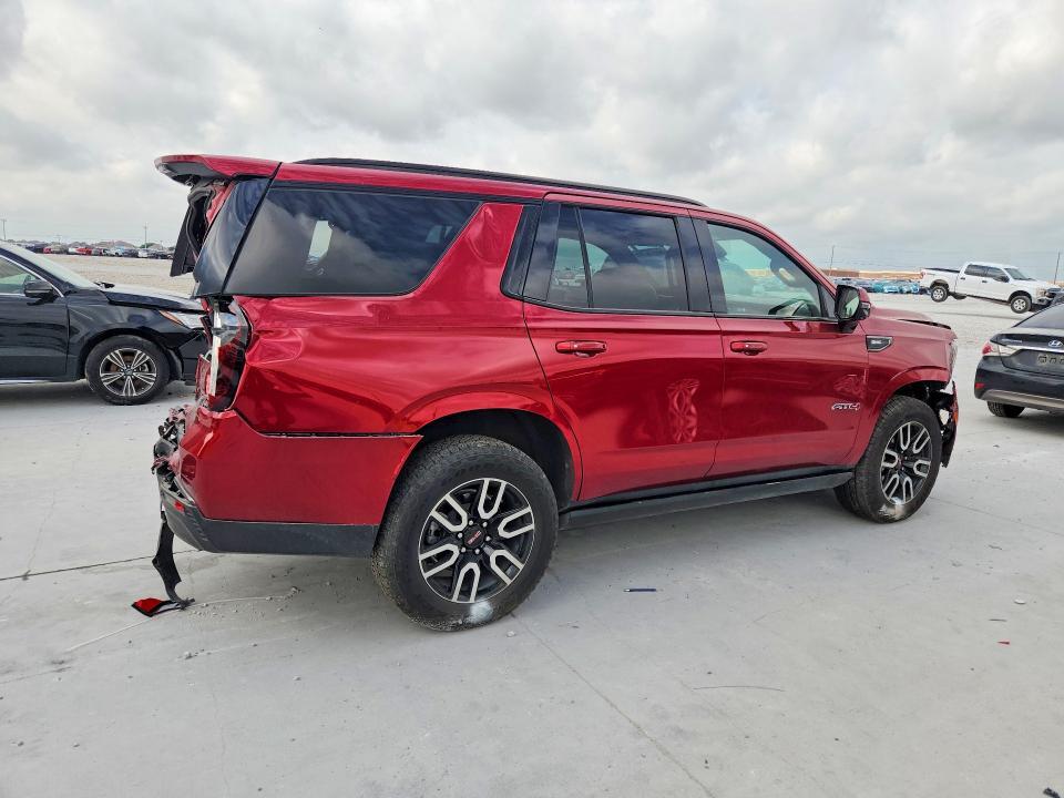 2023 GMC YUKON AT4 — Фото 3 из 14