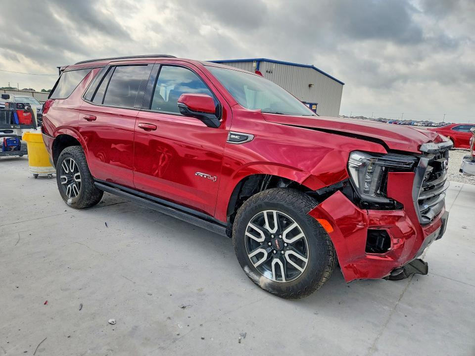 2023 GMC YUKON AT4 — Фото 4 из 14