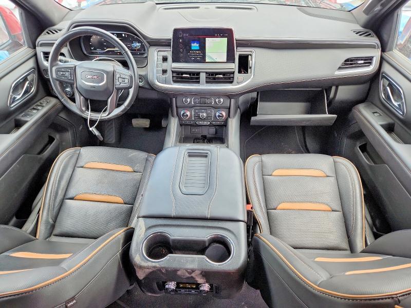 2023 GMC YUKON AT4 — Фото 8 из 14