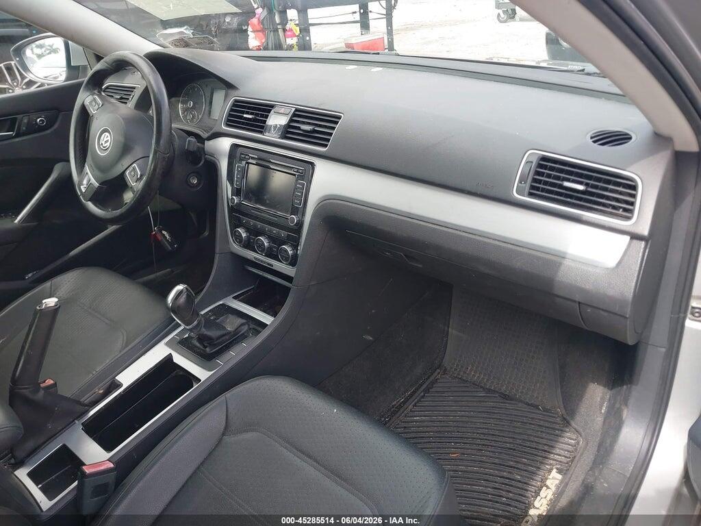 1VWBH7A37CC074938 2012 VOLKSWAGEN PASSAT photo no. 5