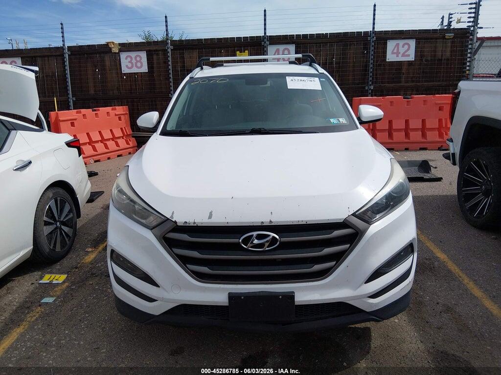 KM8J3CA40GU082759 2016 HYUNDAI TUCSON photo no. 11