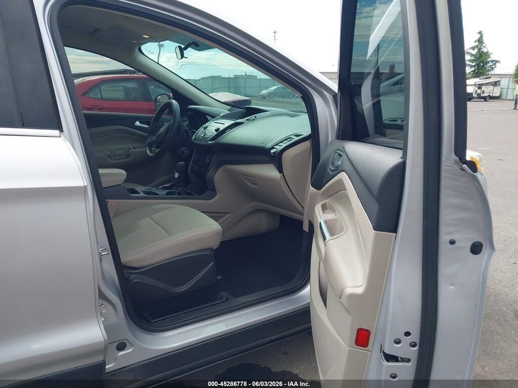 1FMCU0GD1HUC04722 2017 FORD ESCAPE photo no. 5