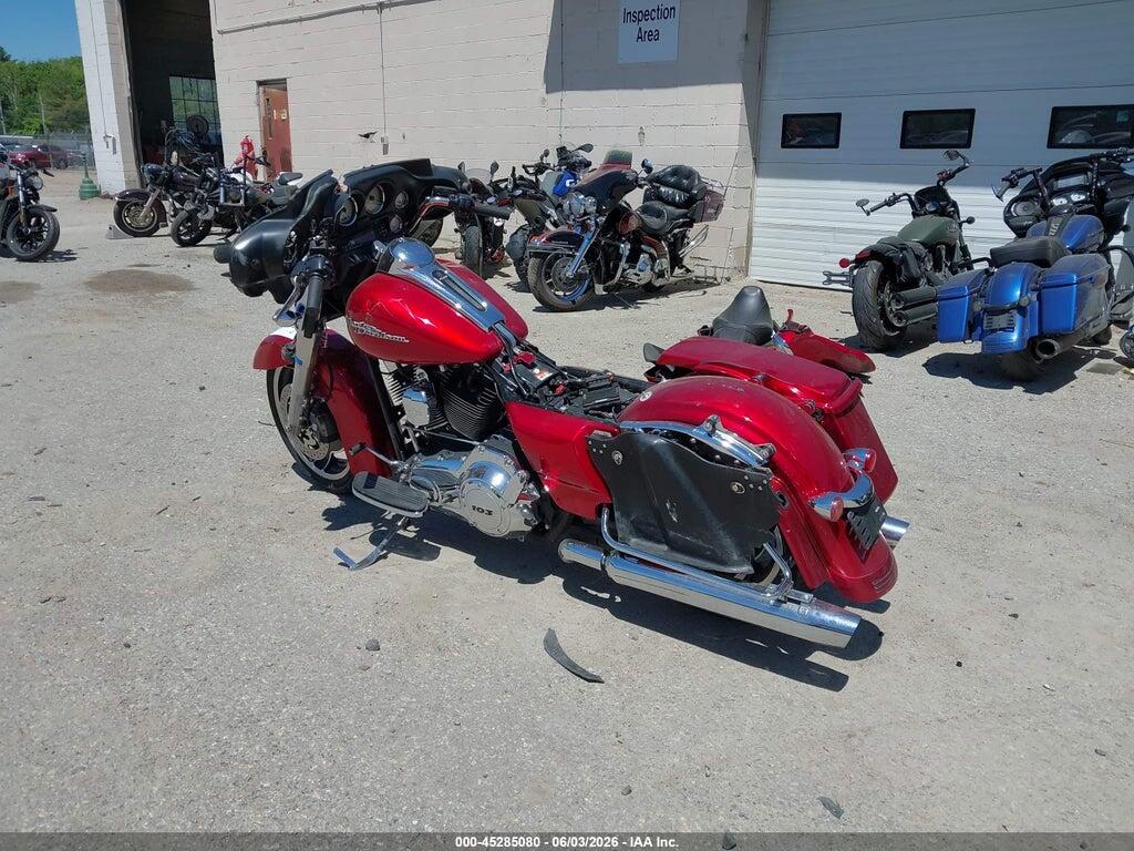 1HD1KBM33CB620623 2012 HARLEY-DAVIDSON FLHX photo no. 3
