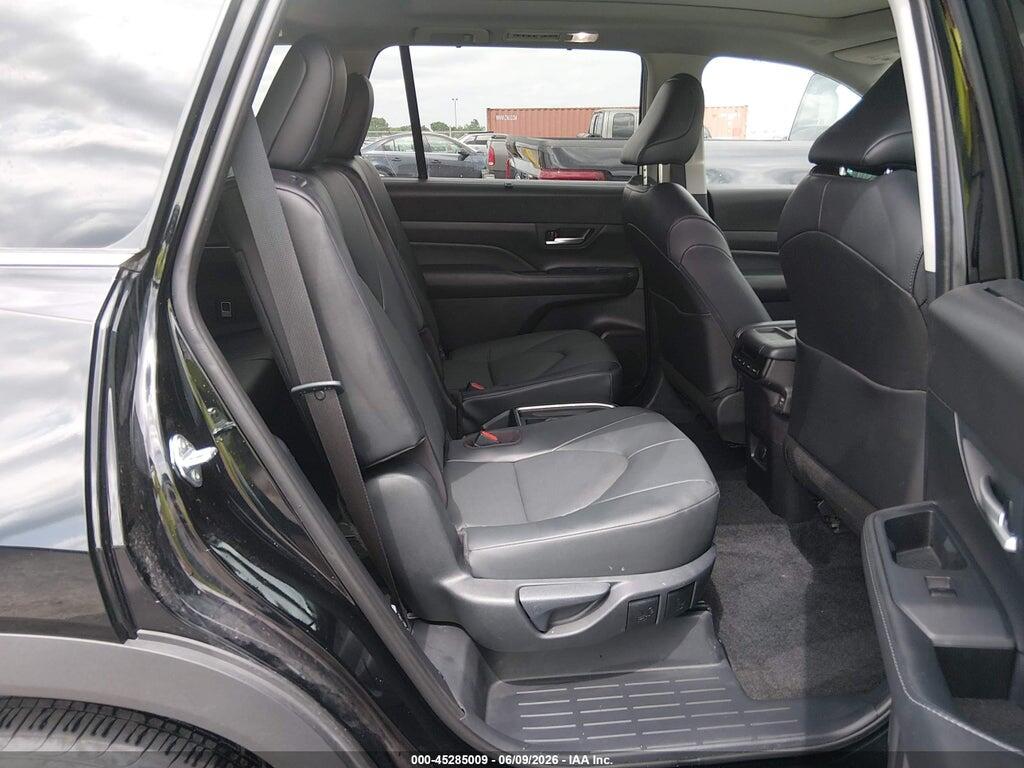 5TDAAAB57SS084060 2025 TOYOTA GRAND HIGHLANDER photo no. 8