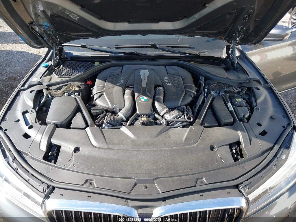 WBA7F2C51GGE12333 2016 BMW 750I photo no. 10