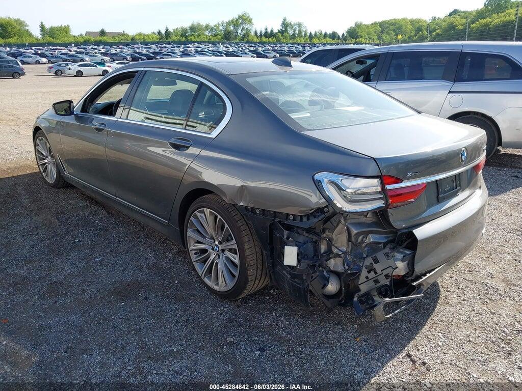 WBA7F2C51GGE12333 2016 BMW 750I photo no. 3