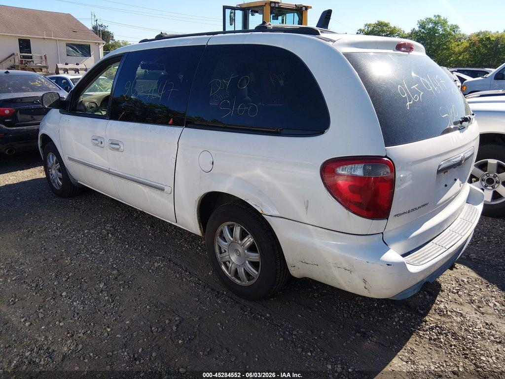 2C8GP54L75R468833 2005 CHRYSLER TOWN & COUNTRY photo no. 3