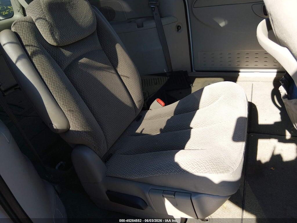 2C8GP54L75R468833 2005 CHRYSLER TOWN & COUNTRY photo no. 8