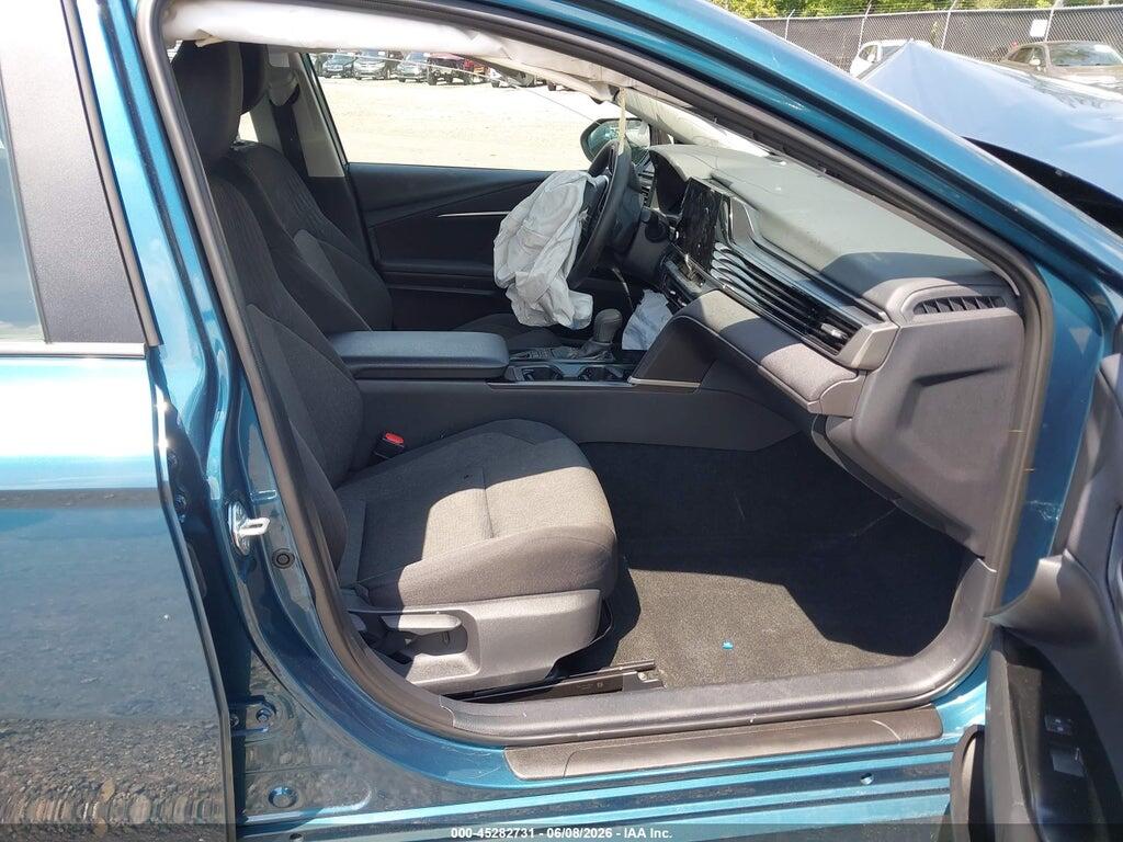 4T1DAACK7SU186998 2025 TOYOTA CAMRY photo no. 5