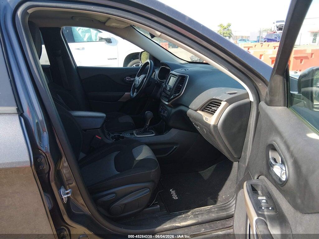 1C4PJLCBXJD620925 2018 JEEP CHEROKEE photo no. 5