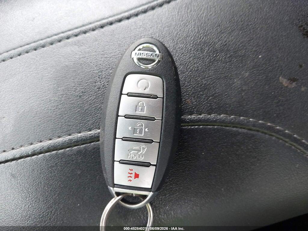 KNMAT2MVXHP603828 2017 NISSAN ROGUE photo no. 11