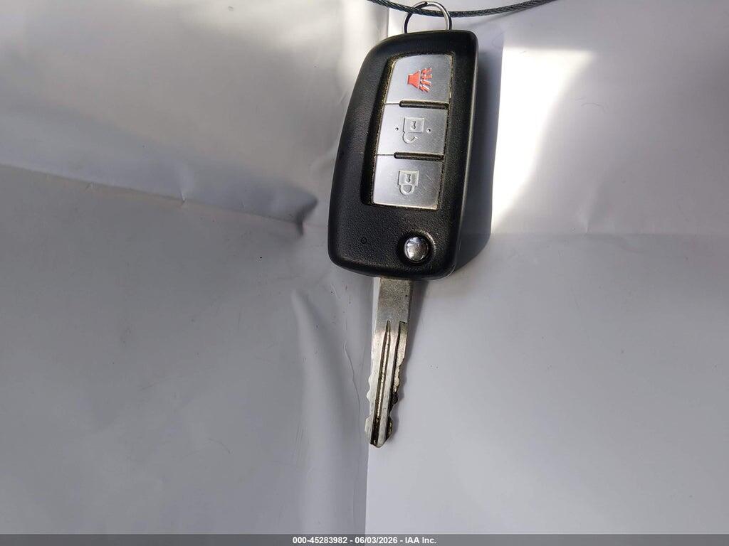 KNMAT2MT5HP605601 2017 NISSAN ROGUE photo no. 11