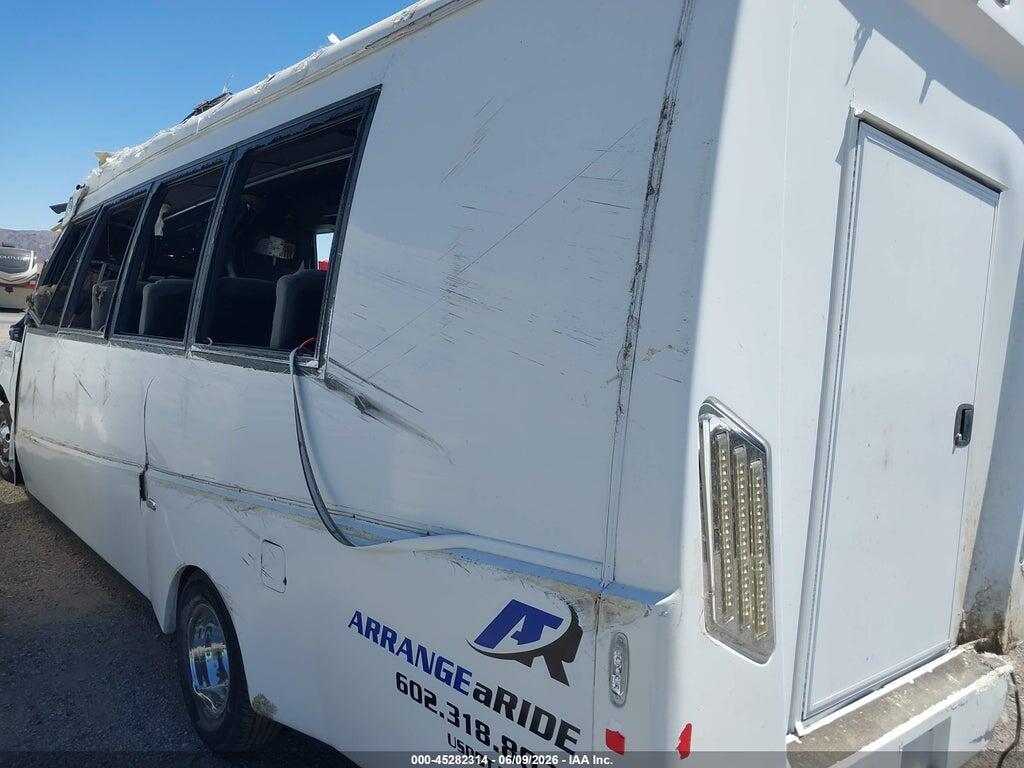 1FDXE4FS5HDC23571 2017 FORD E-450 CUTAWAY photo no. 3