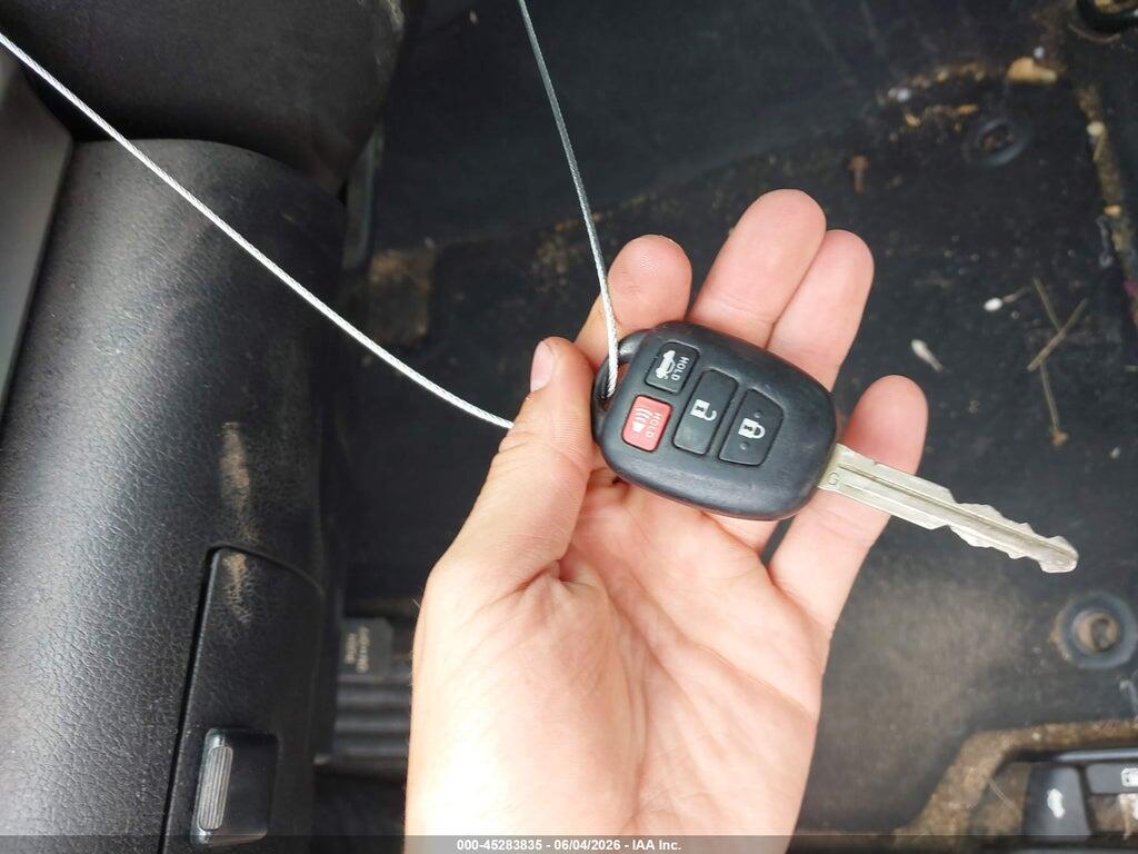 4T1BF1FK7EU783299 2014 TOYOTA CAMRY photo no. 11