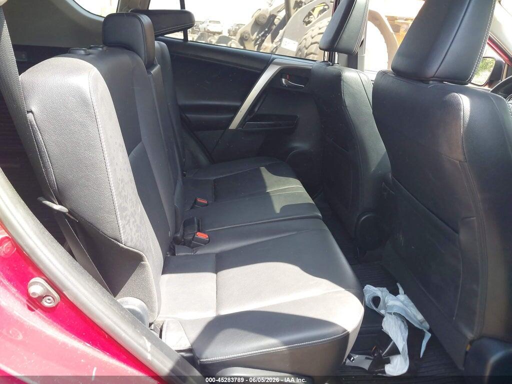 JTMDFREV6JD243525 2018 TOYOTA RAV4 photo no. 8