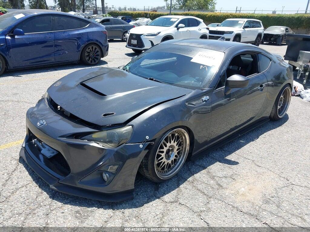 JF1ZNAA18G9707655 2016 SCION FR-S photo no. 2