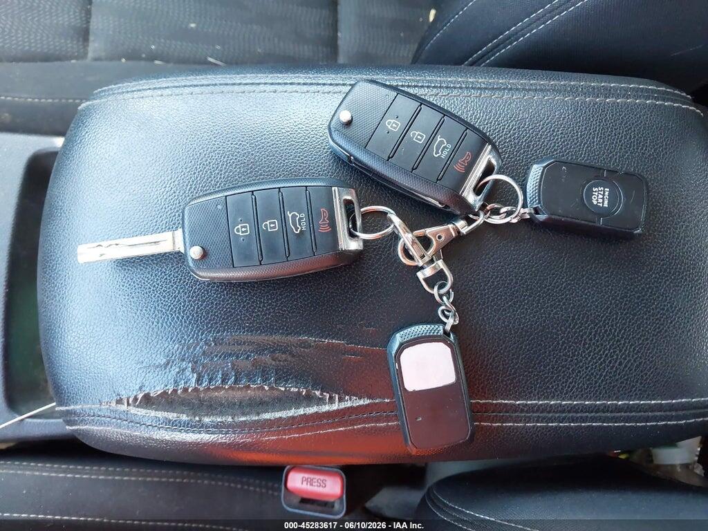 KNDPMCAC3L7814975 2020 KIA SPORTAGE photo no. 11