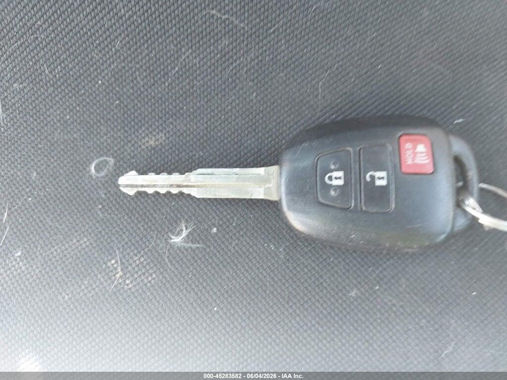 2T3ZFREV9HW335831 2017 TOYOTA RAV4 photo no. 11