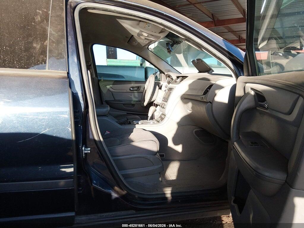 1GNKRFED8HJ156944 2017 CHEVROLET TRAVERSE photo no. 5
