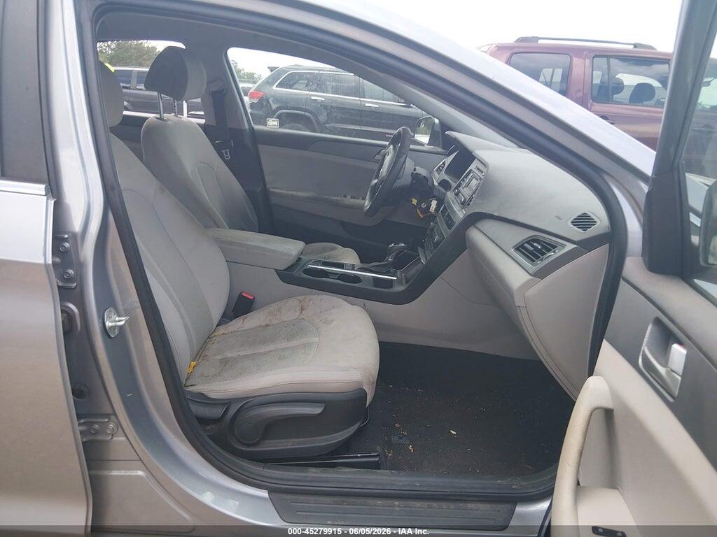 5NPE24AF1HH563759 2017 HYUNDAI SONATA photo no. 5