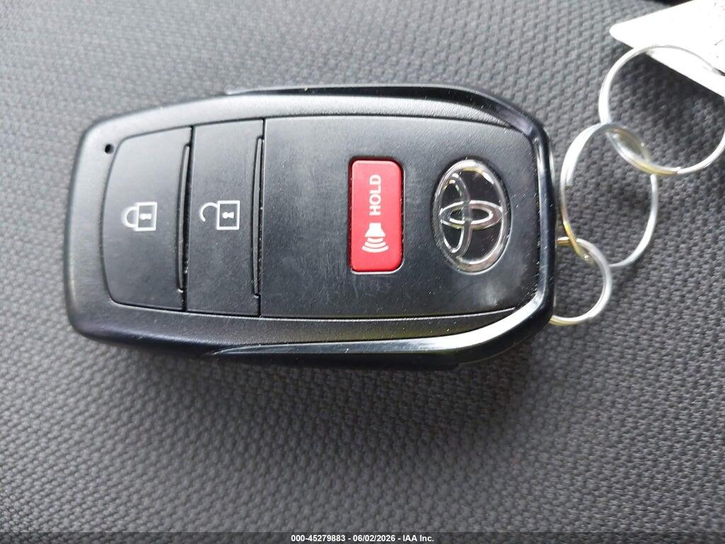7MUBAABG0RV119964 2024 TOYOTA COROLLA CROSS photo no. 11