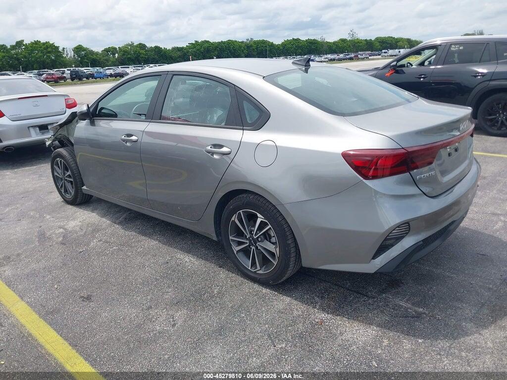 3KPF24AD7PE615904 2023 KIA FORTE photo no. 3