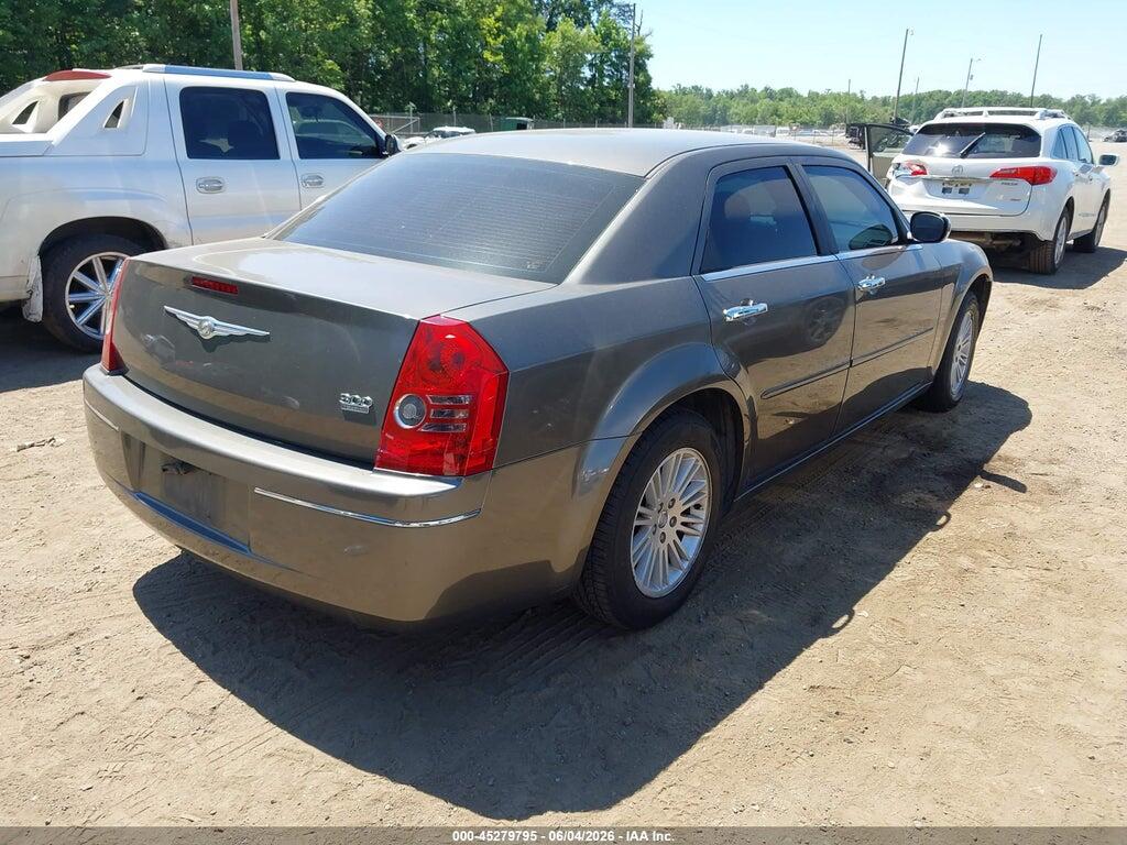 2C3CA4CD0AH216321 2010 CHRYSLER 300 photo no. 4