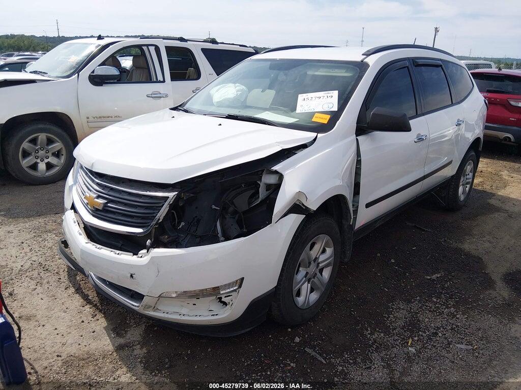1GNKRFKD7HJ329485 2017 CHEVROLET TRAVERSE photo no. 2