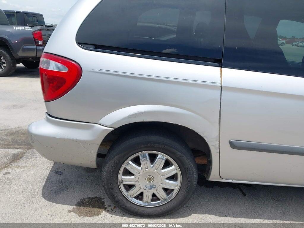1C4GP45R75B324230 2005 CHRYSLER TOWN & COUNTRY photo no. 6