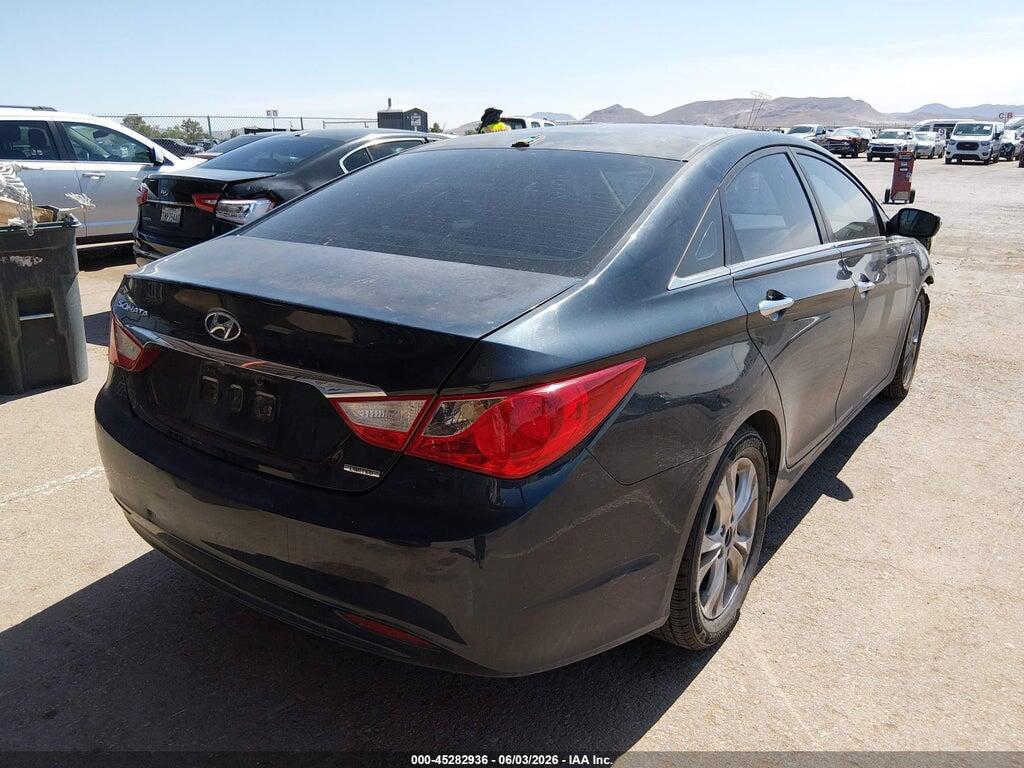 5NPEC4AC5BH048306 2011 HYUNDAI SONATA photo no. 4
