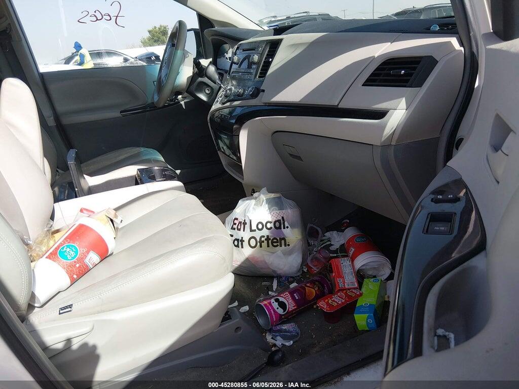 5TDKK3DC9CS224569 2012 TOYOTA SIENNA photo no. 5