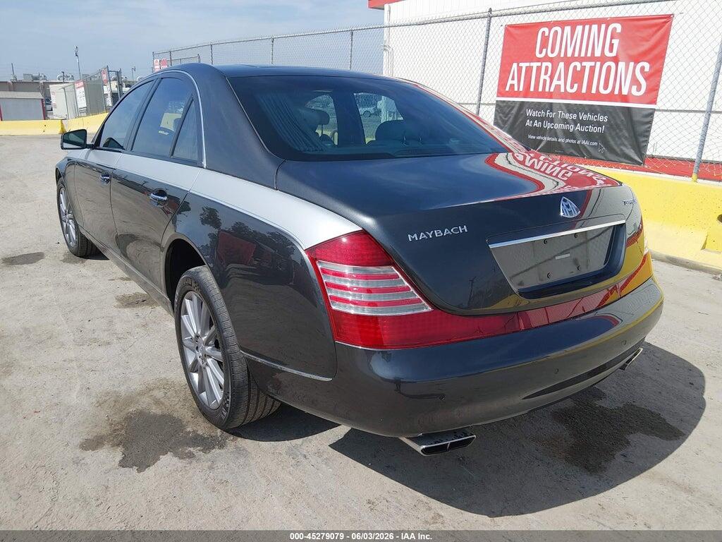 WDBVF7HB5AA002775 2010 MAYBACH 57 photo no. 3