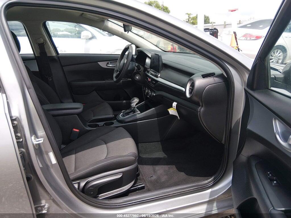 3KPF24AD4PE577094 2023 KIA FORTE photo no. 5
