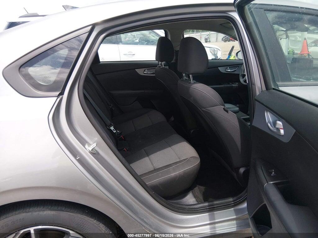 3KPF24AD4PE577094 2023 KIA FORTE photo no. 8