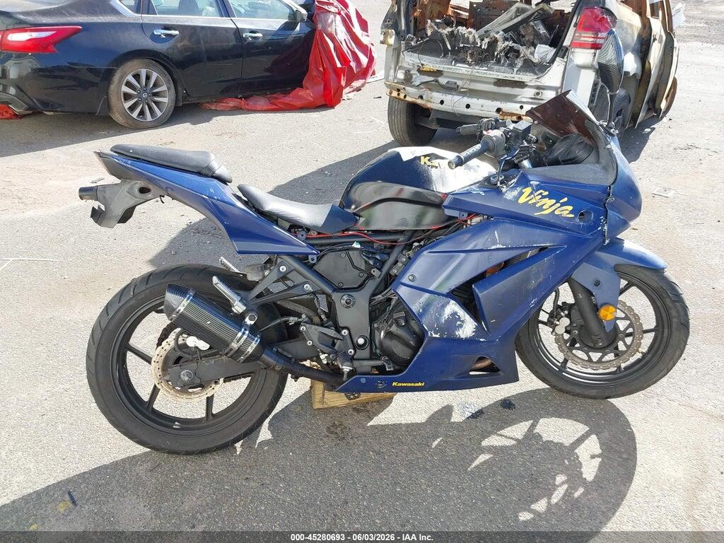JKAEXMJ19ADA62617 2010 KAWASAKI EX250 photo no. 12