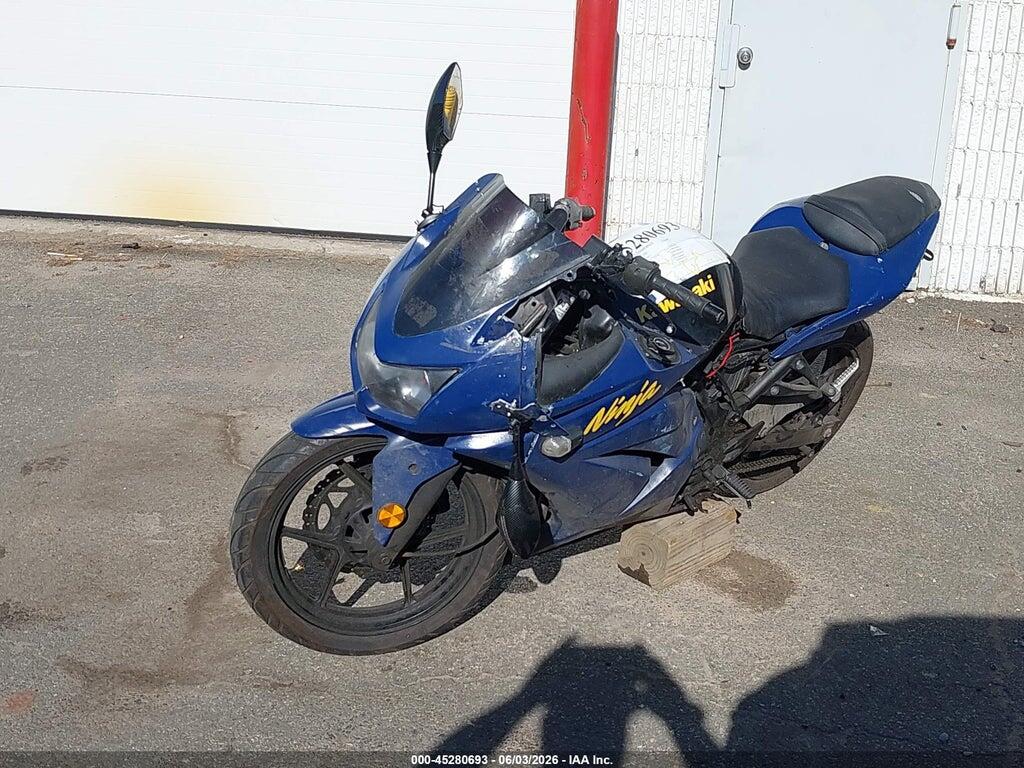 JKAEXMJ19ADA62617 2010 KAWASAKI EX250 photo no. 2