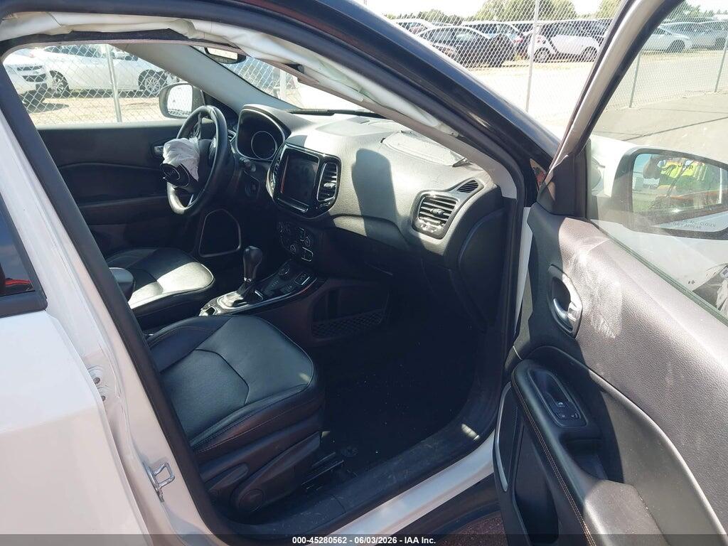 3C4NJDCB2KT748360 2019 JEEP COMPASS photo no. 5