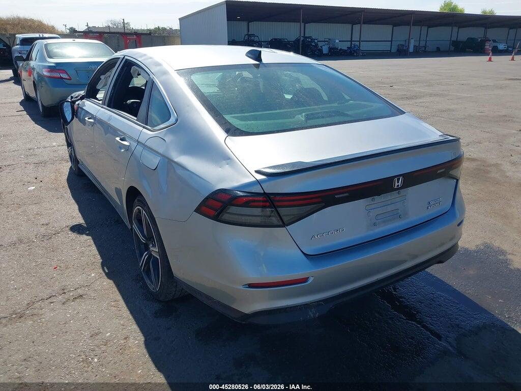 1HGCY2F55PA009402 2023 HONDA ACCORD HYBRID photo no. 3