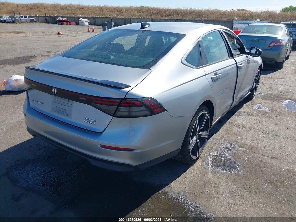 1HGCY2F55PA009402 2023 HONDA ACCORD HYBRID photo no. 4
