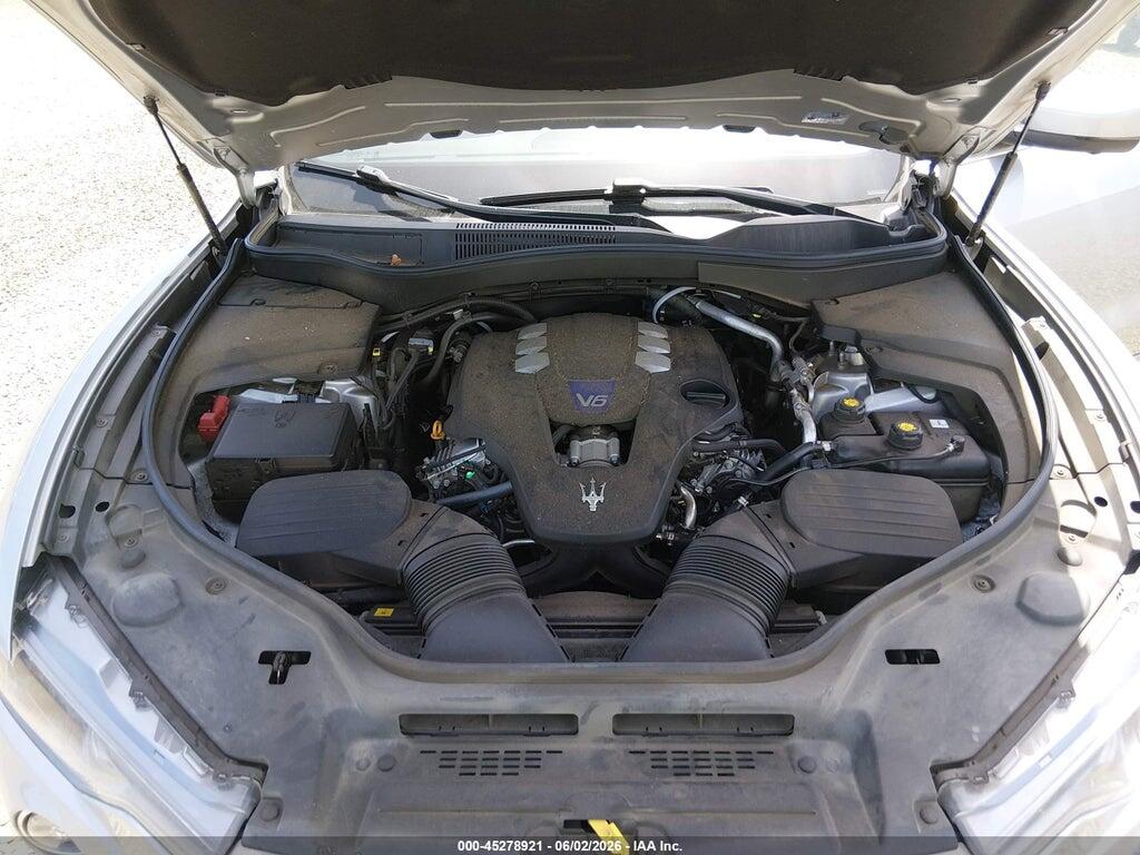 ZN661YUS9JX299478 2018 MASERATI LEVANTE photo no. 10