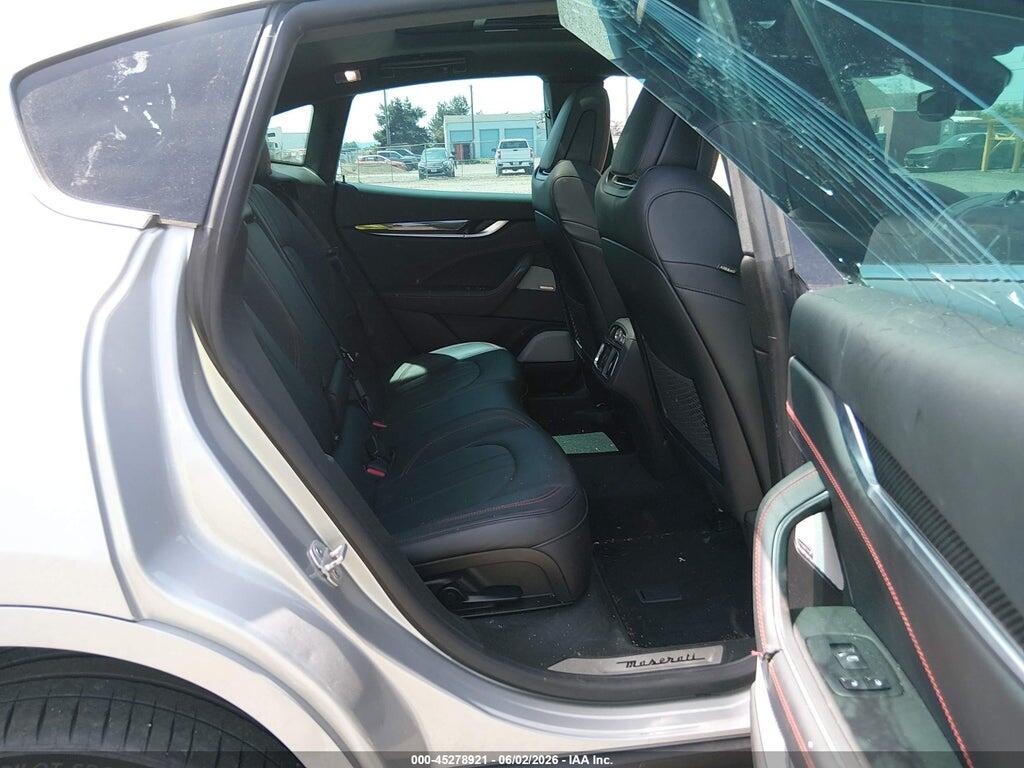 ZN661YUS9JX299478 2018 MASERATI LEVANTE photo no. 8