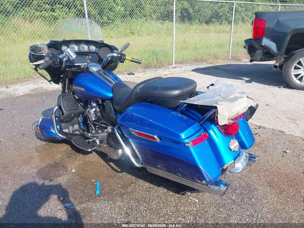 1HD1KED1XHB637331 2017 HARLEY-DAVIDSON FLHTK photo no. 3