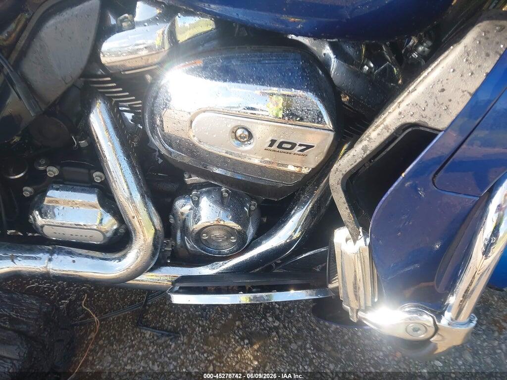 1HD1KED1XHB637331 2017 HARLEY-DAVIDSON FLHTK photo no. 8