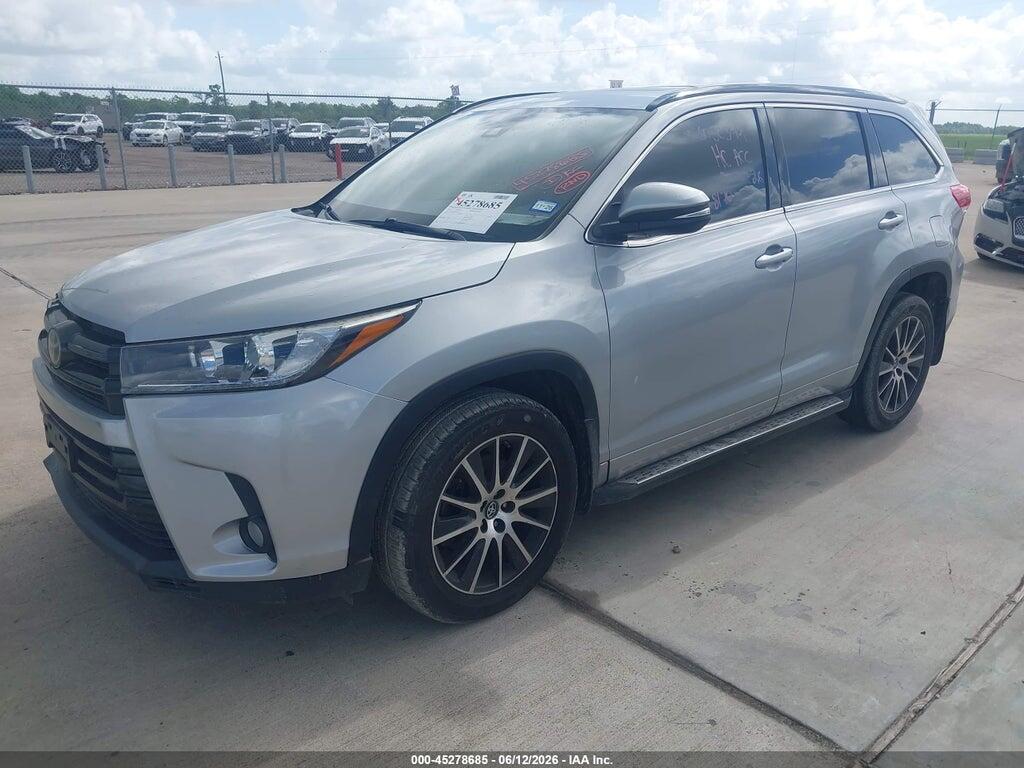 5TDKZRFH8JS538170 2018 TOYOTA HIGHLANDER photo no. 2