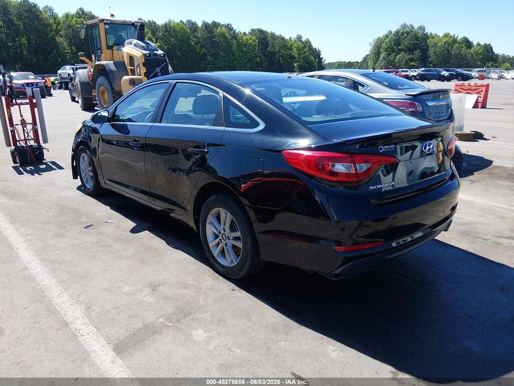 5NPE24AF3HH520640 2017 HYUNDAI SONATA photo no. 3