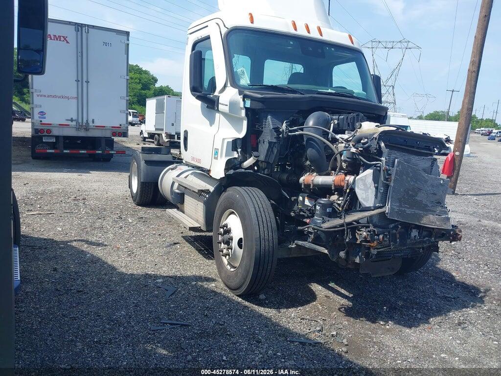 3AKBHKDV7PSNS3959 2023 FREIGHTLINER NEW CASCADIA 126 photo no. 1