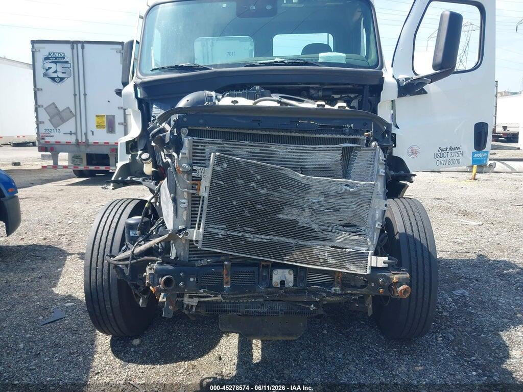 3AKBHKDV7PSNS3959 2023 FREIGHTLINER NEW CASCADIA 126 photo no. 11